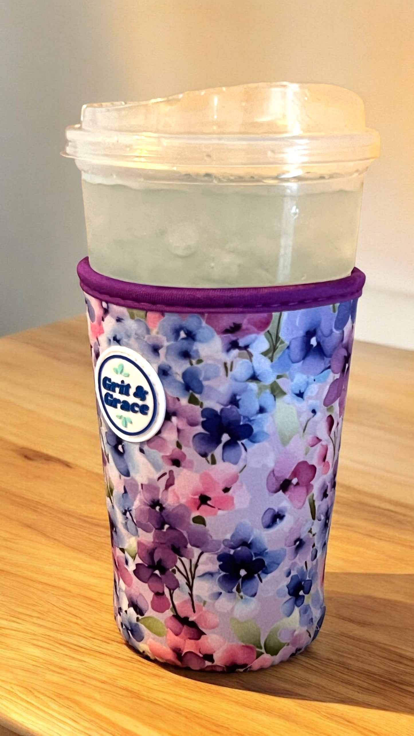 Blooming Hydrangeas Iced Coffee Carrier