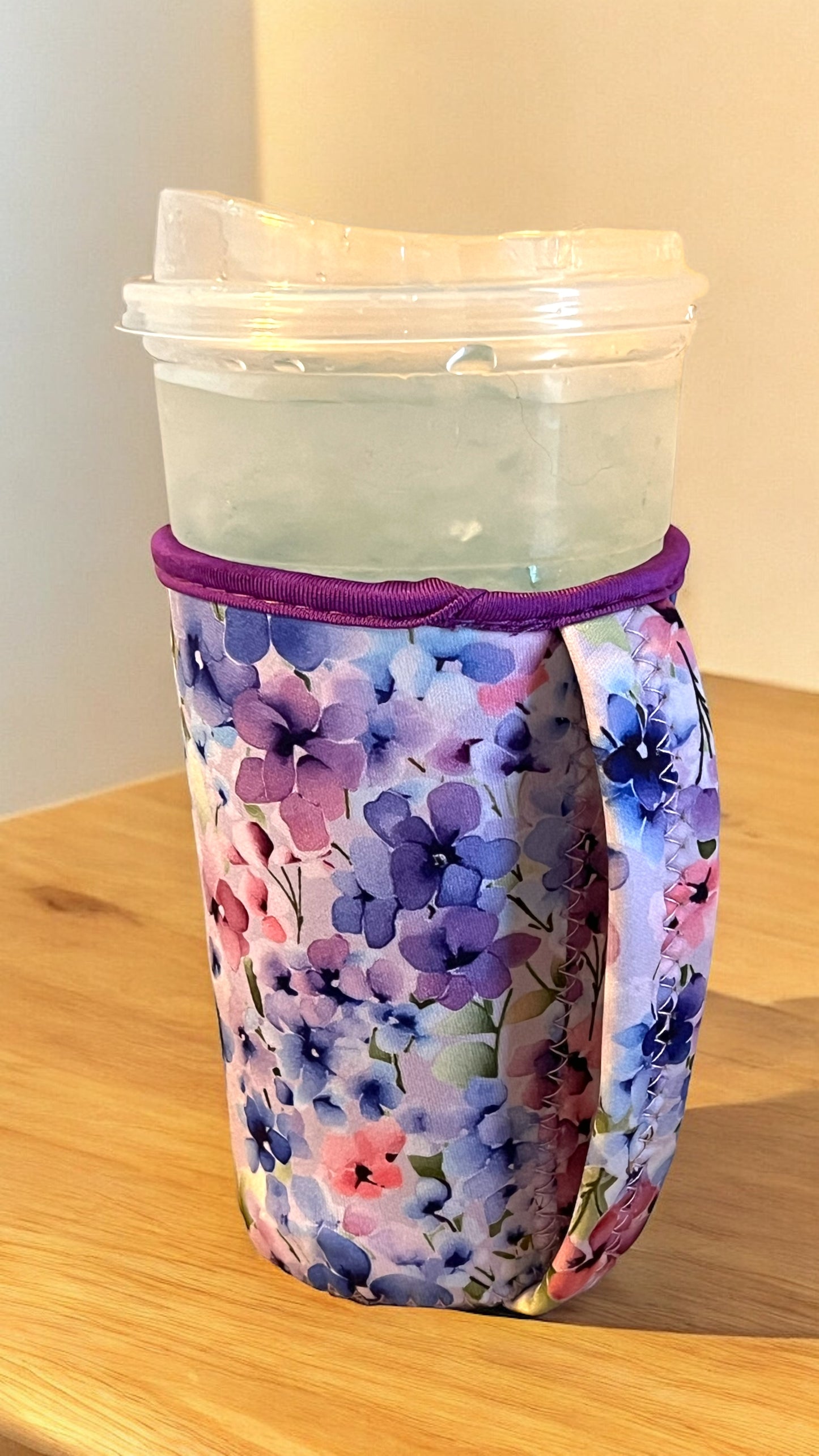 Blooming Hydrangeas Iced Coffee Carrier