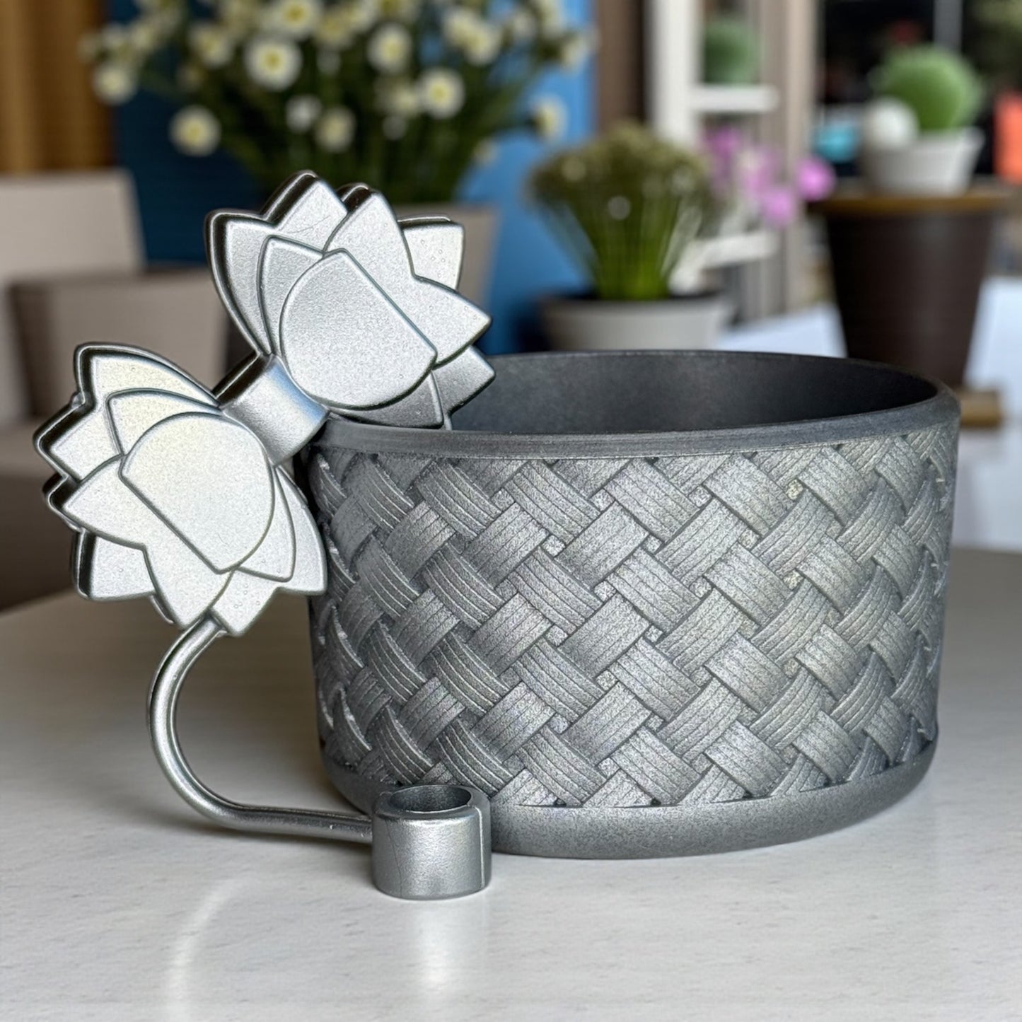 Gracie Silver Gloss Straw Topper