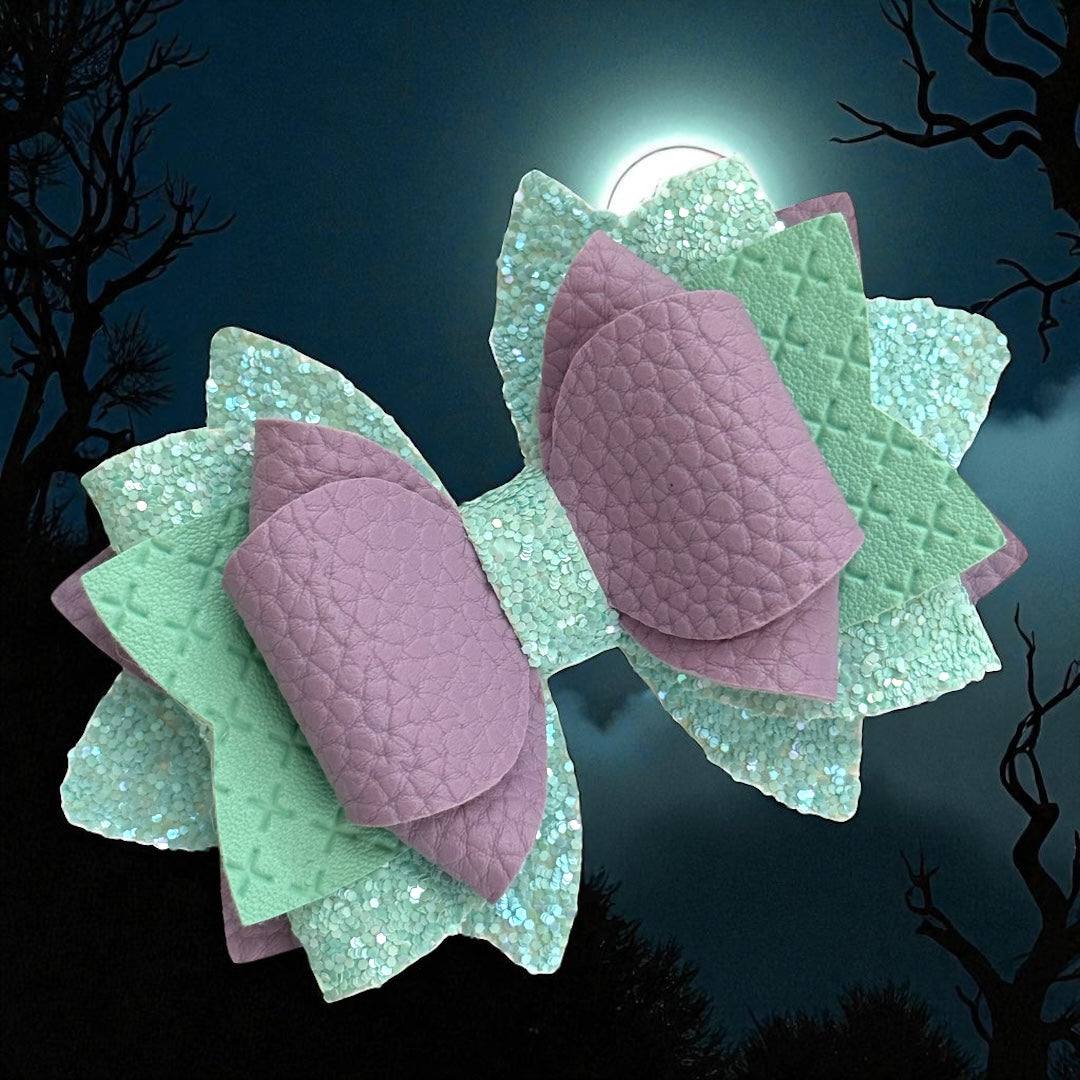 PREORDER Hypnotic Green Bow (Shipping between 9/5-9/15)