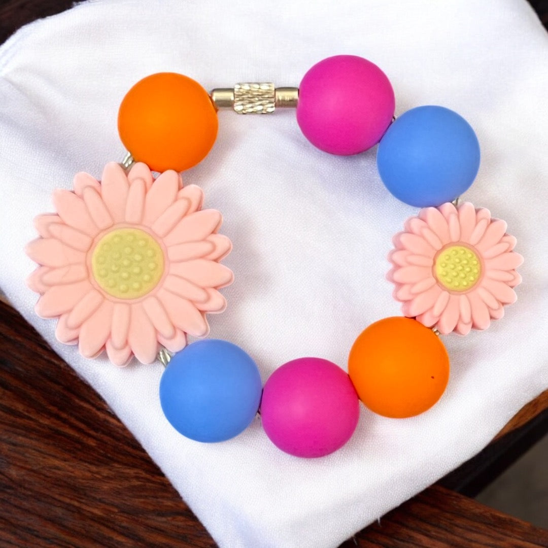 Bright Daisies Handle Bracelet