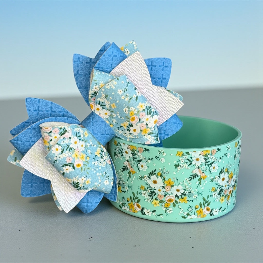 Field of Daisies - Blue-  Bow