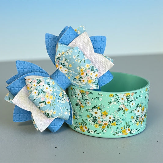 Field of Daisies - Blue-  Bow