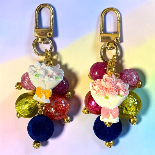 Bouquet Mini Straw Bauble (Choice of One)