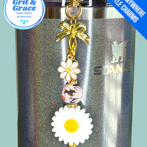 Hang Anywhere White Daisy Bottle Charm